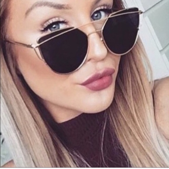 Different Colors Mirror Sunglasses - Picture 3 of 6